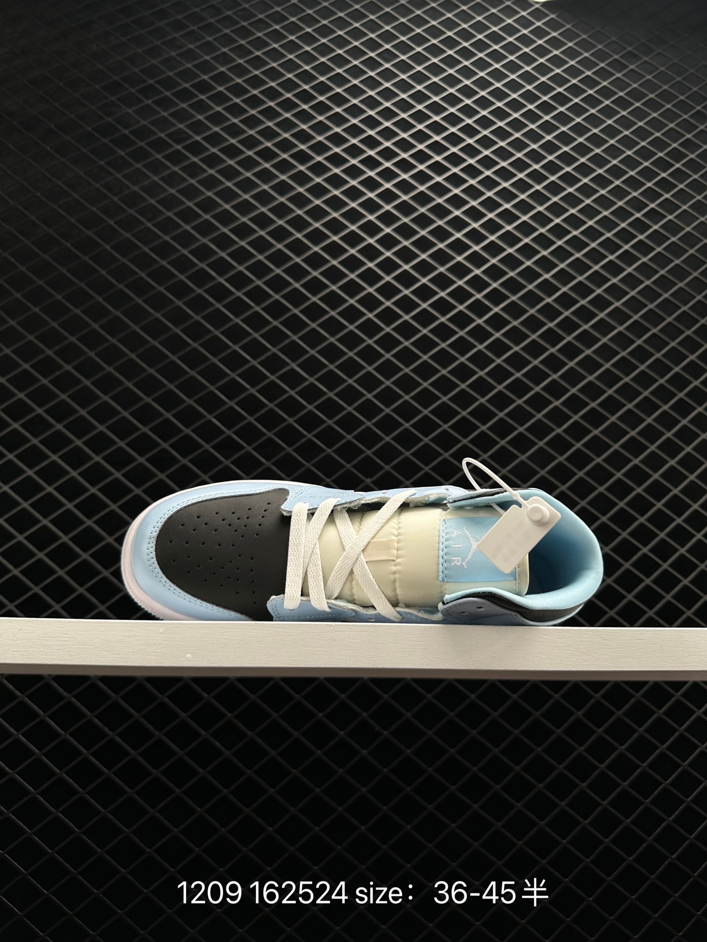 Air Jordan 1 Mid AJ1